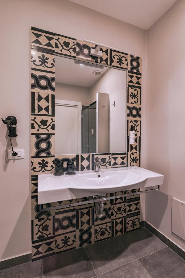 La Smorfia Otel Napoli Dış mekan fotoğraf